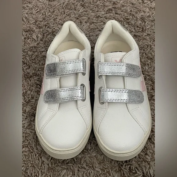 VEJA Esplar Velcro (Big Kid) NEW